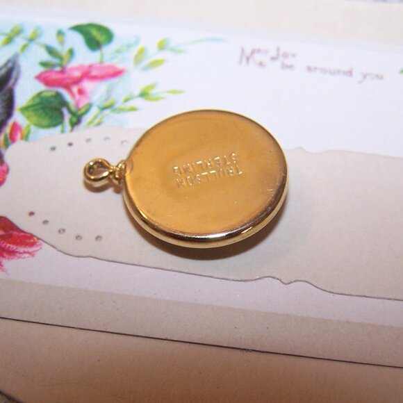 Vintage Sterling Silver Vermeil Bubble Charm - Hex Sign with Hearts - Picture 4 of 4